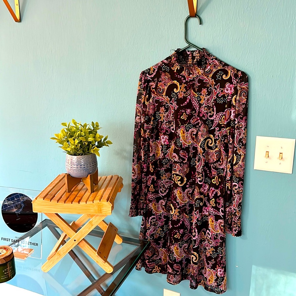 Dress. Stretchy. Large. Lightweight. Multi color. Adorable.